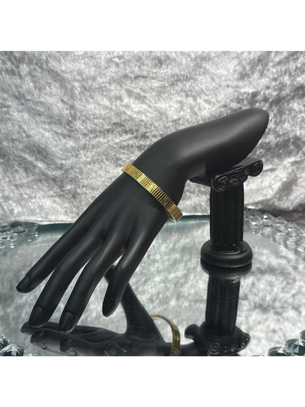 Gold plated bangle bracelet new